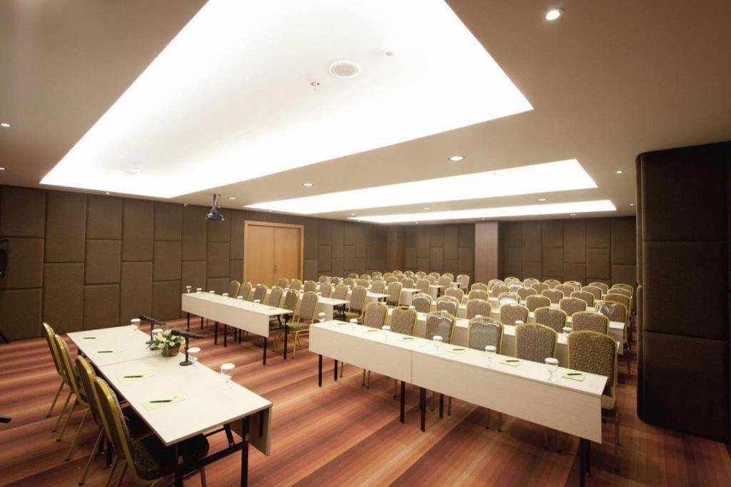 Aswin Hotel And Spa Μακασάρ Εξωτερικό φωτογραφία